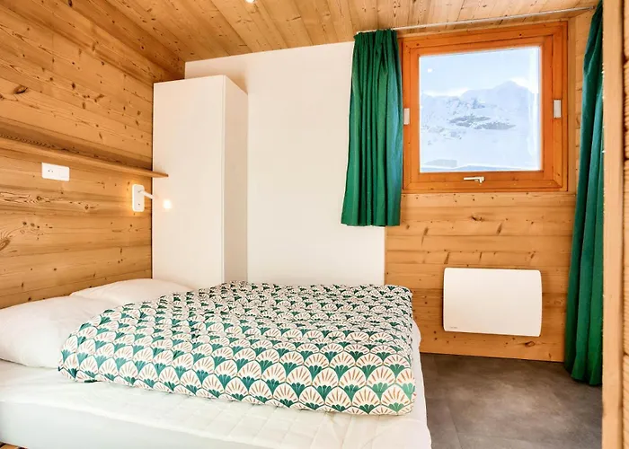 Daire Schuss - Location: De 35 M2 Avec Grand Balcon Sud Ouest Mae-9894